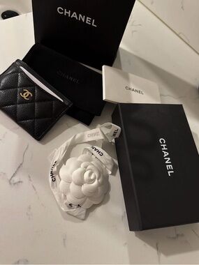 CHANEL Black Quilted Caviar Leather Card Holder with Gold CC